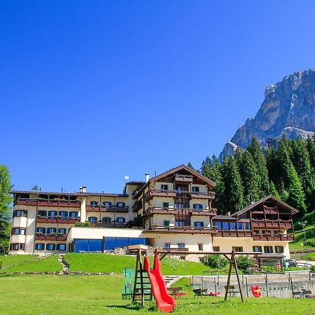 Hotel San Martino San Martino Di Castrozza Buitenkant foto